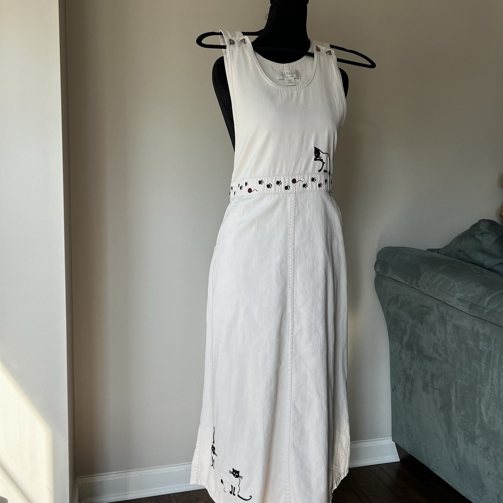CJ Banks Black Cat Embroidered Cream Pullover Dress With Cat Buttons Pockets